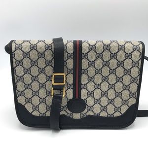 ✨Authentic GUCCI SUPREME CANVAS MESSENGER BAG✨